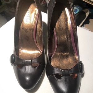 Kenneth Cole Reaction Brown Pumps Size 7.5